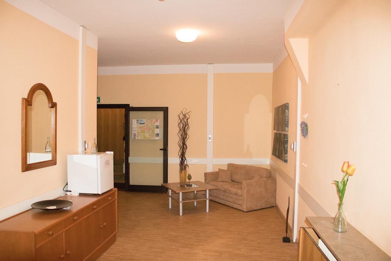 Stadthotel Russelsheim Kültér fotó